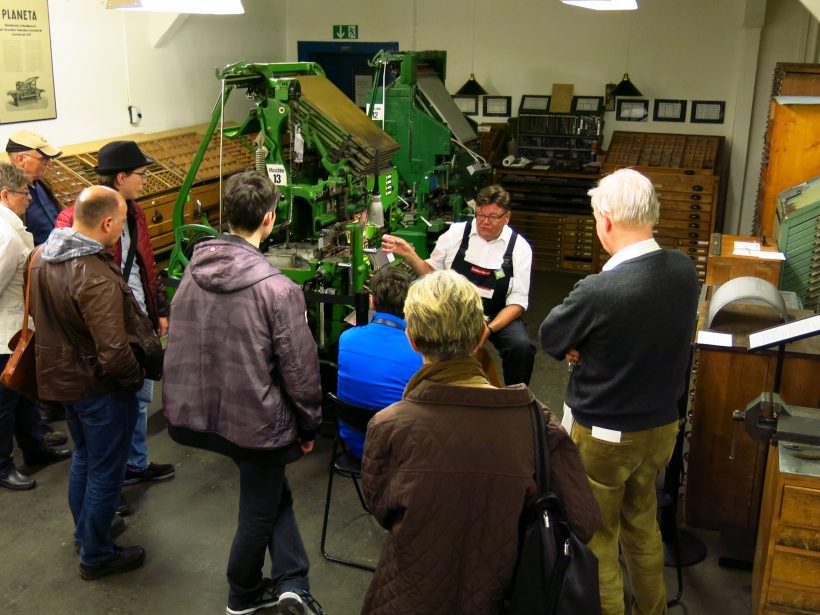 Vorführung an einer Linotype (c) Museum für Druckkunst Leipzig