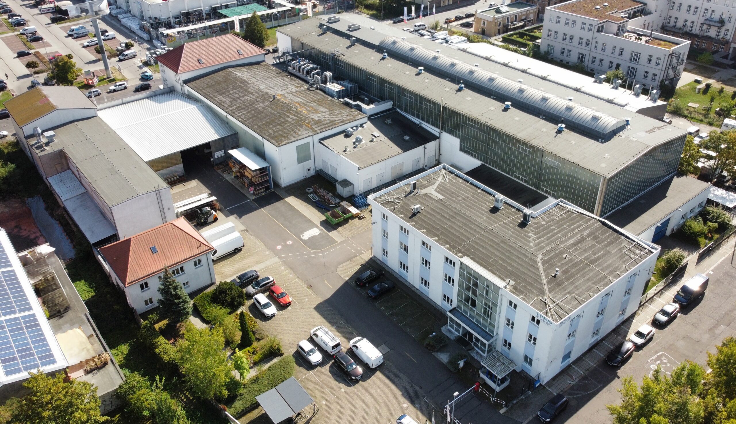 Offenes Werktor bei Siemens Energy Compressors GmbH